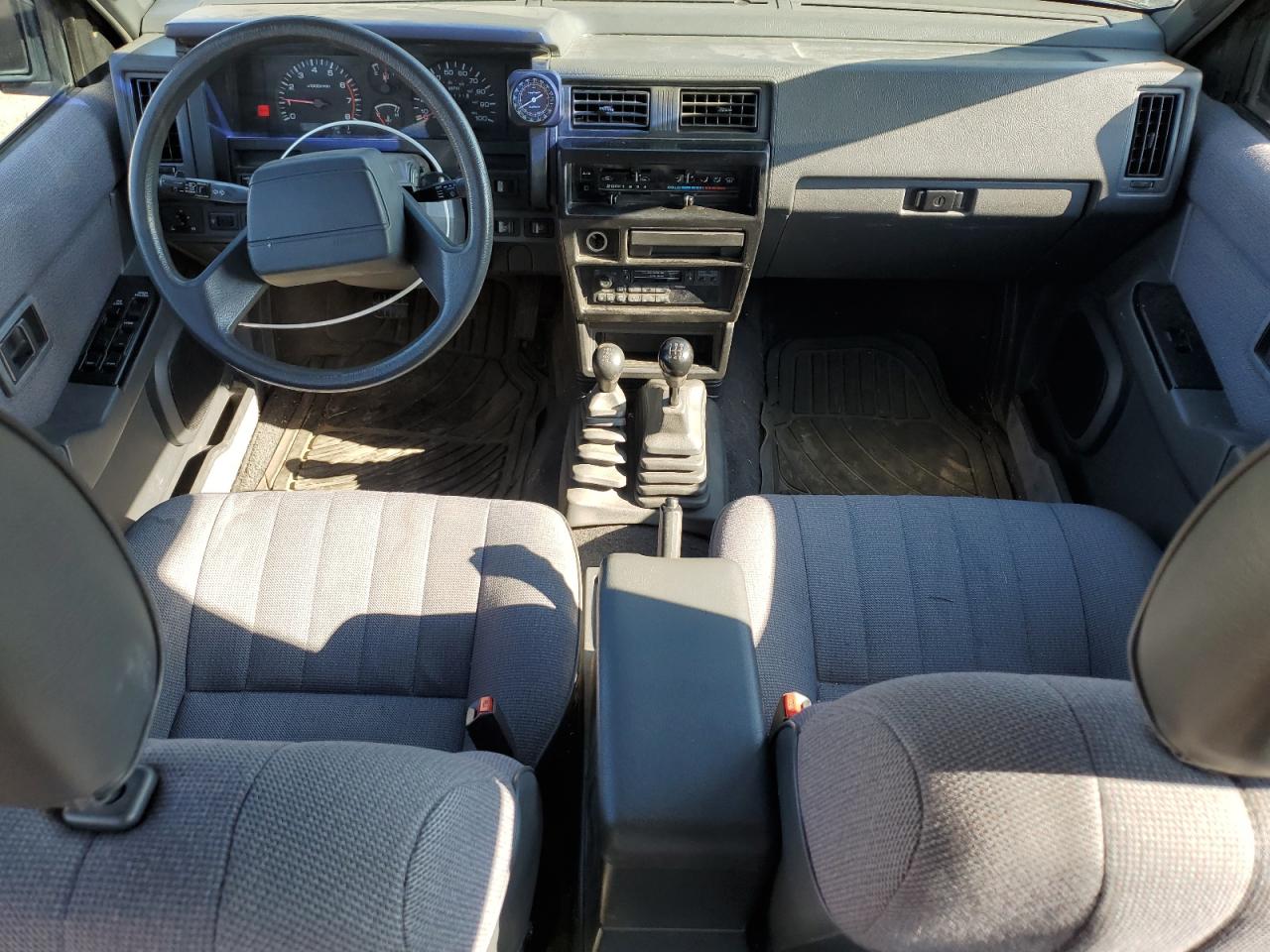 1993 Nissan Pathfinder Xe VIN: JN8HD17Y9PW130492 Lot: 71200895