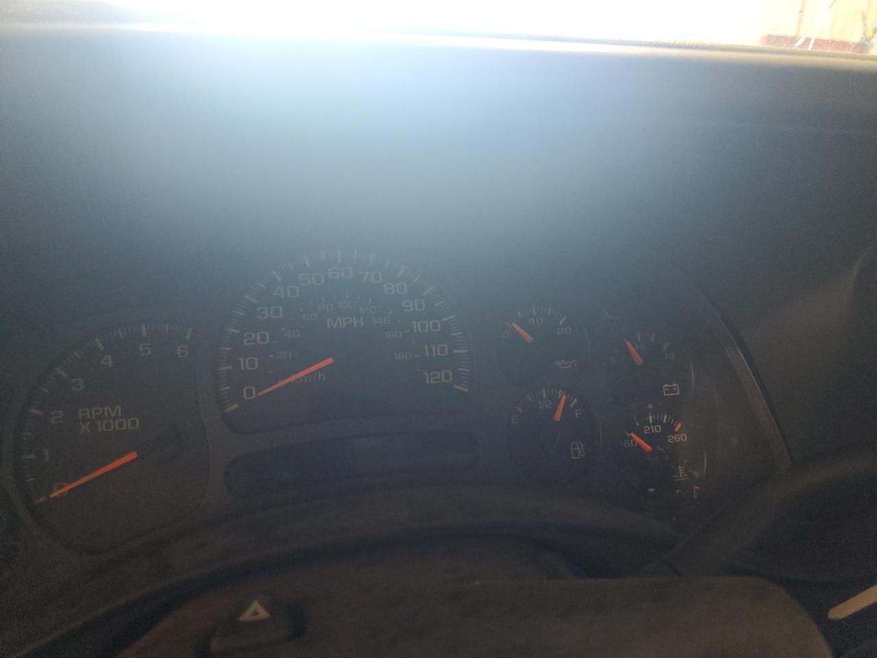 2004 Chevrolet Tahoe K1500 VIN: 1GNEK13Z84JY38943 Lot: 81457975