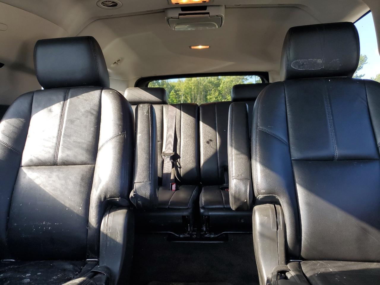 2014 Chevrolet Suburban K1500 Lt VIN: 1GNSKJE71ER210650 Lot: 71705935