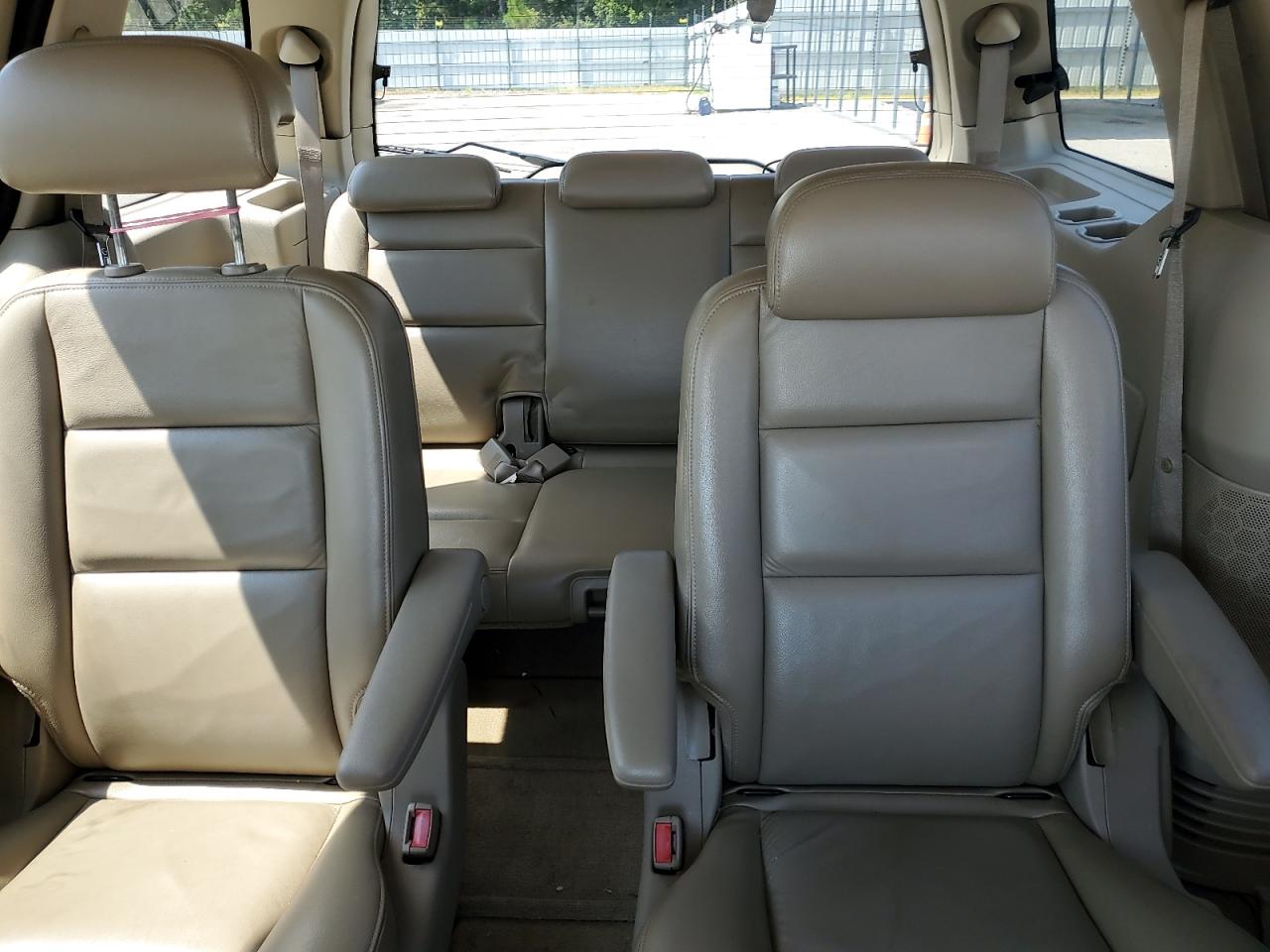 2004 Ford Freestar Limited VIN: 2FMDA58204BA57882 Lot: 71432405