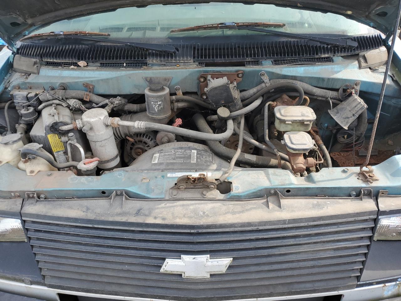 1994 Chevrolet Astro VIN: 1GNDM19ZXRB124251 Lot: 80590255