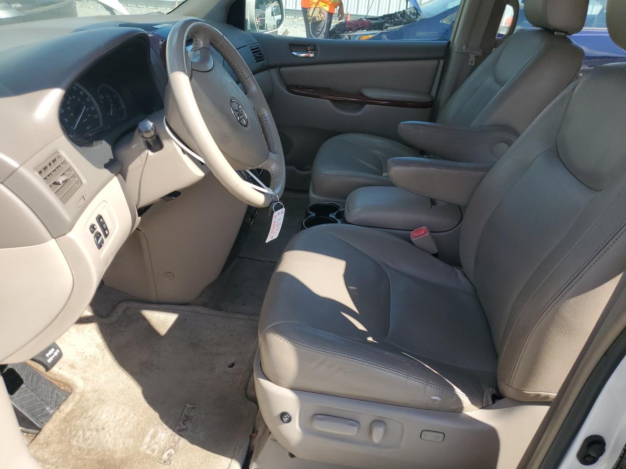 2005 Toyota Sienna Xle VIN: 5TDZA22C95S303676 Lot: 81370555