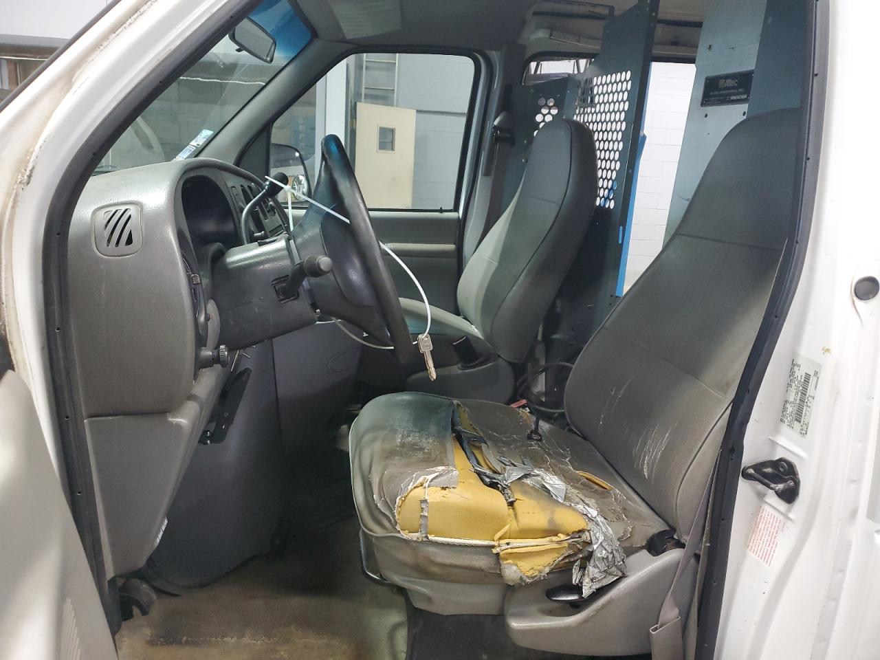 1999 Ford Econoline E350 Super Duty Van VIN: 1FTSE34L8XHA31718 Lot: 69950885