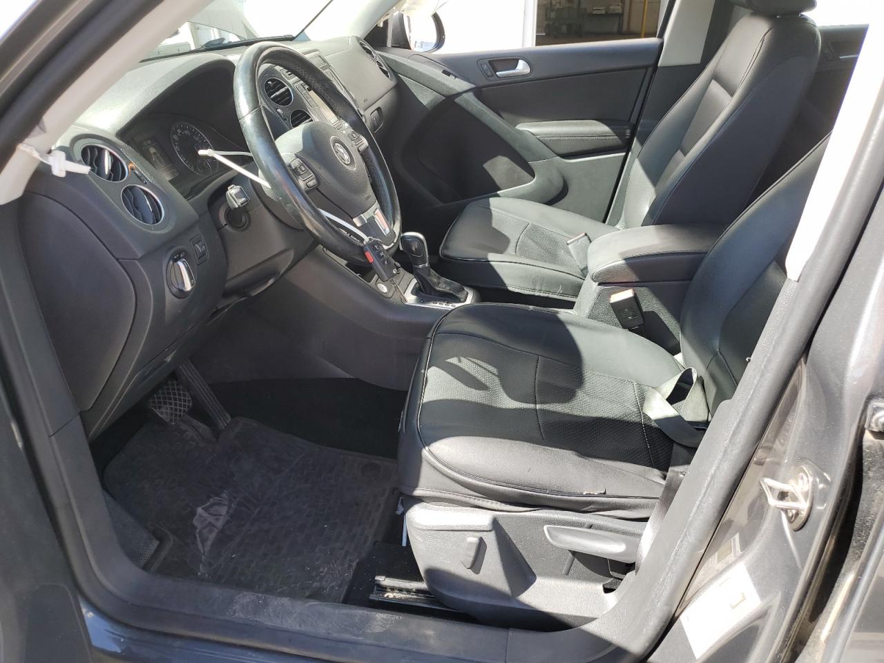 2016 Volkswagen Tiguan S VIN: WVGAV7AX1GW585457 Lot: 71930475