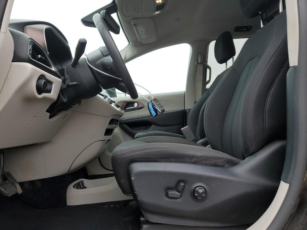 2017 Chrysler Pacifica Touring VIN: 2C4RC1DG6HR611213 Lot: 80650215