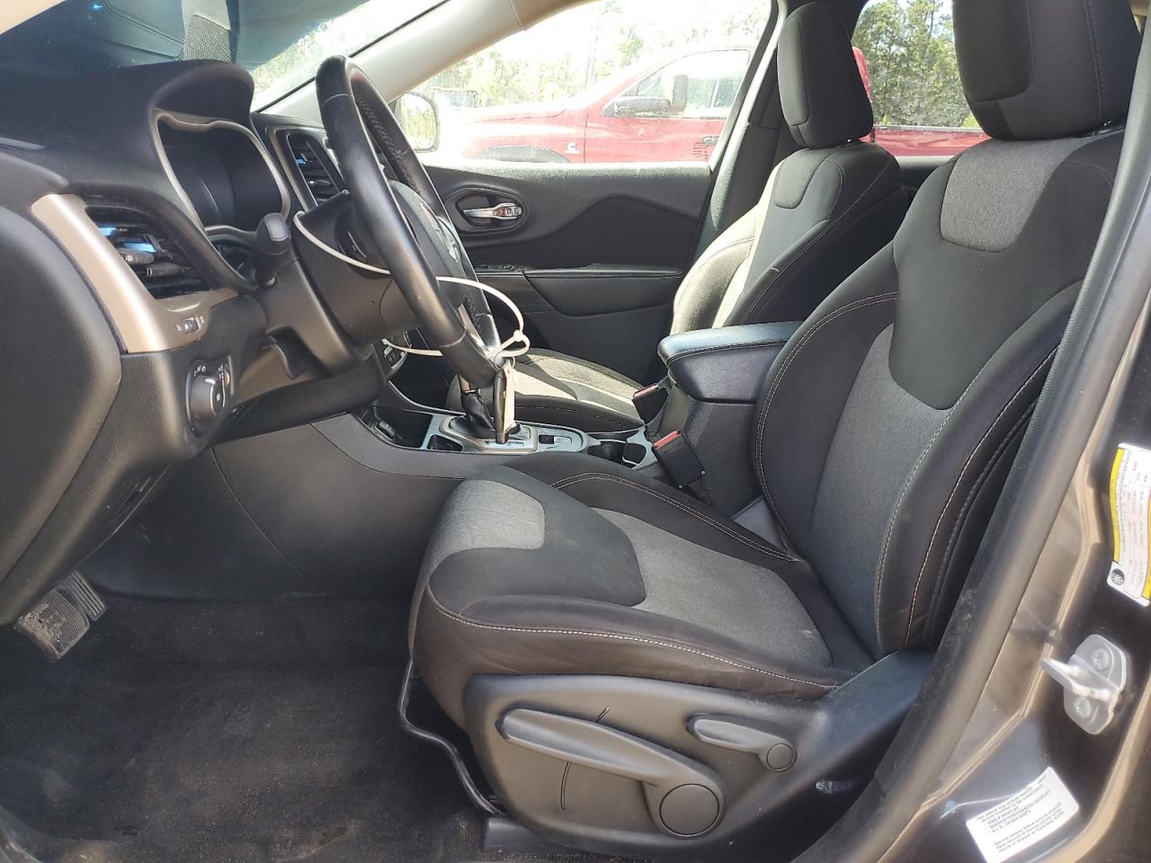 2014 Jeep Cherokee Latitude VIN: 1C4PJLCSXEW293033 Lot: 81433755