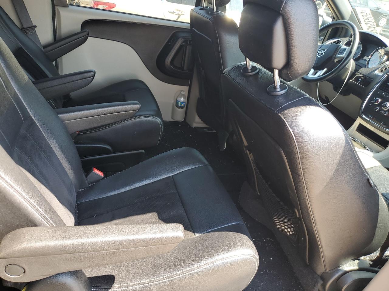 2018 Dodge Grand Caravan Sxt VIN: 2C4RDGCG2JR326743 Lot: 80452695