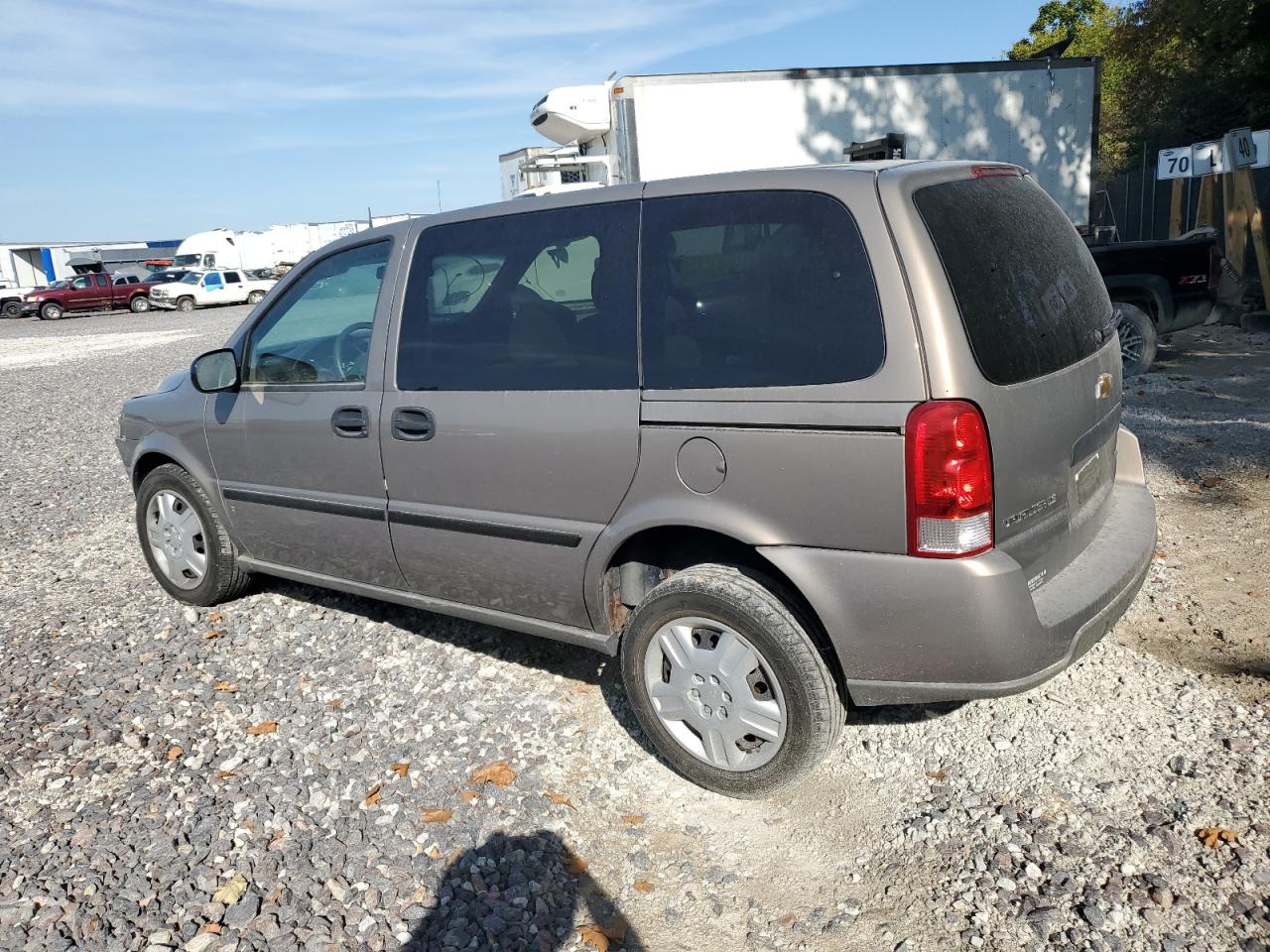 1GNDU23L46D149348 CHEVROLET UPLANDER 2006 TAN Photo 2