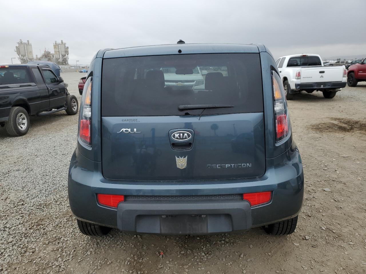 2011 Kia Soul + VIN: KNDJT2A20B7297661 Lot: 80740405