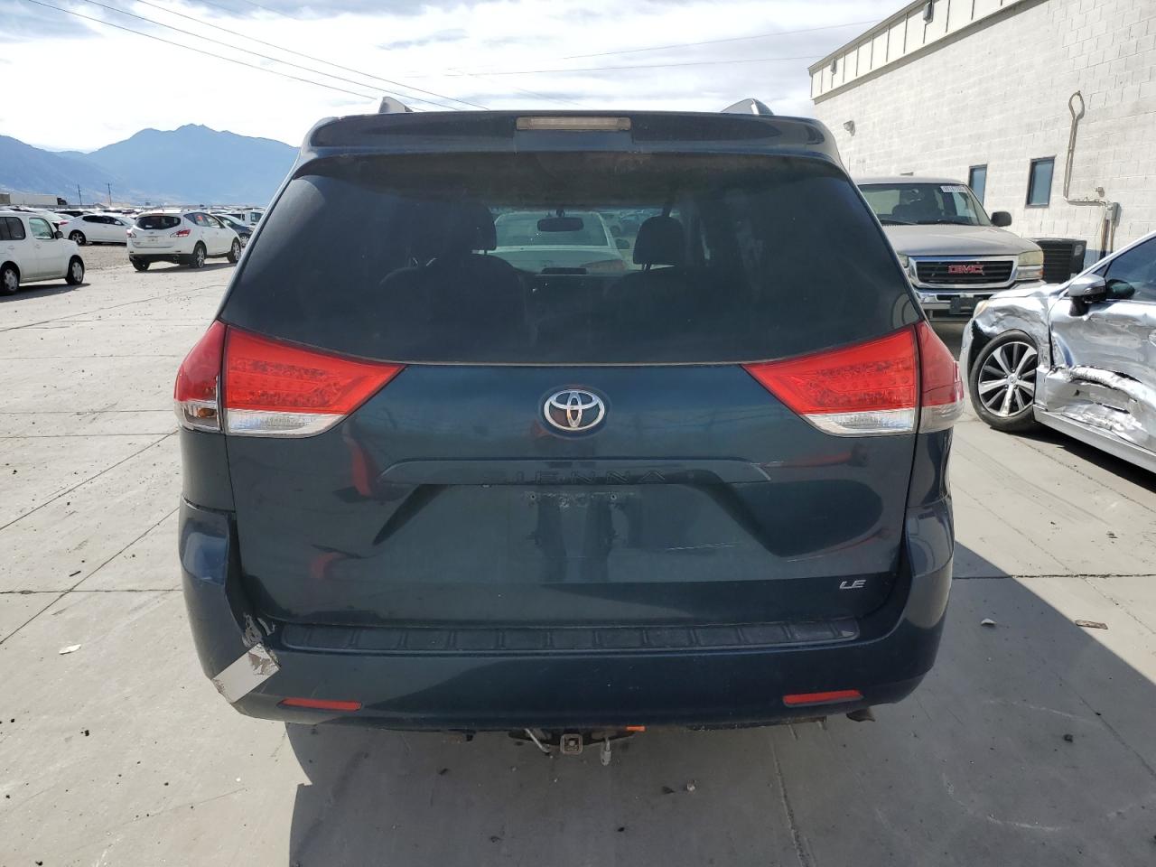 2011 Toyota Sienna Le VIN: 5TDKK3DC4BS174338 Lot: 71223155