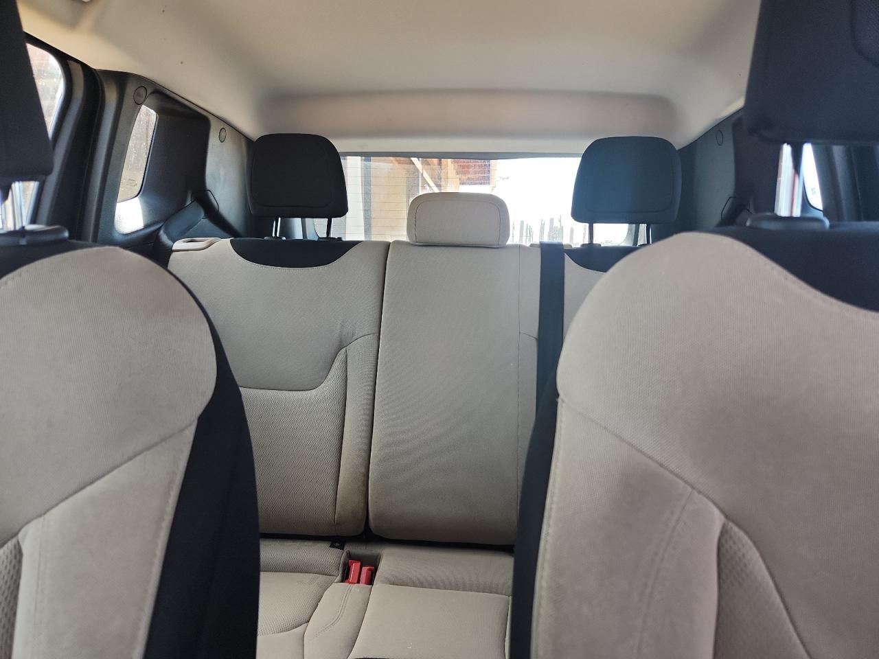 2017 Jeep Renegade Sport VIN: ZACCJAAH7HPF95858 Lot: 84795135