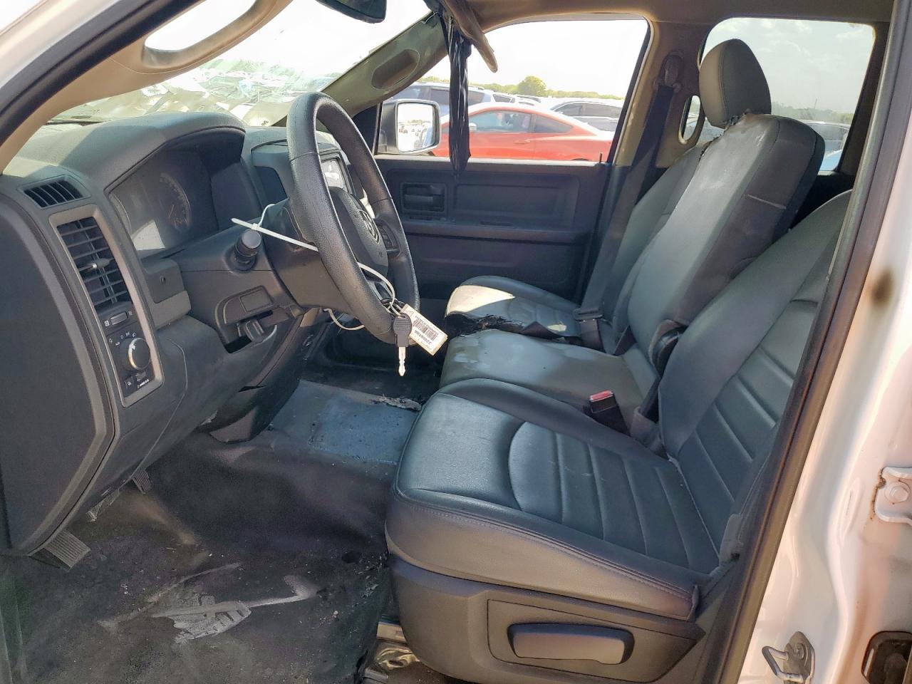 2018 Ram 1500 St VIN: 1C6RR6FG3JS336310 Lot: 82068495