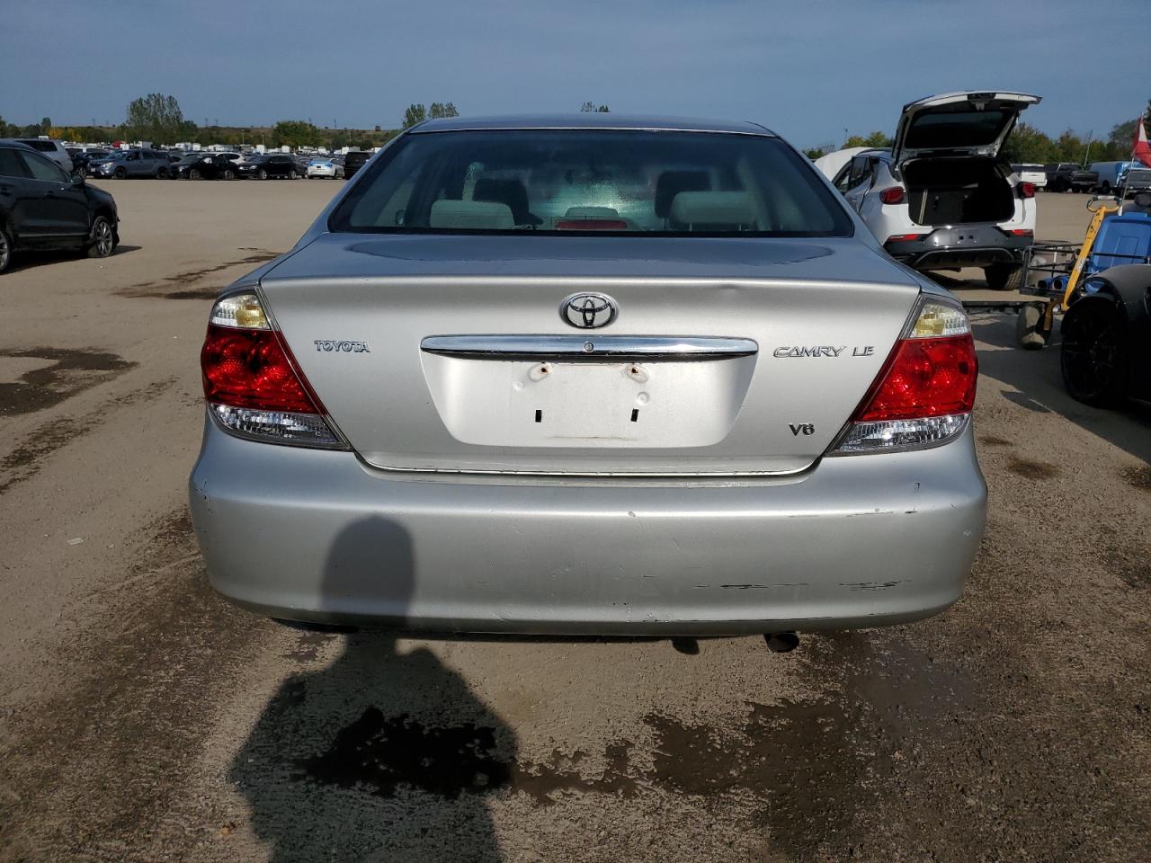 2005 Toyota Camry Le VIN: 4T1BF32K05U103826 Lot: 81050925