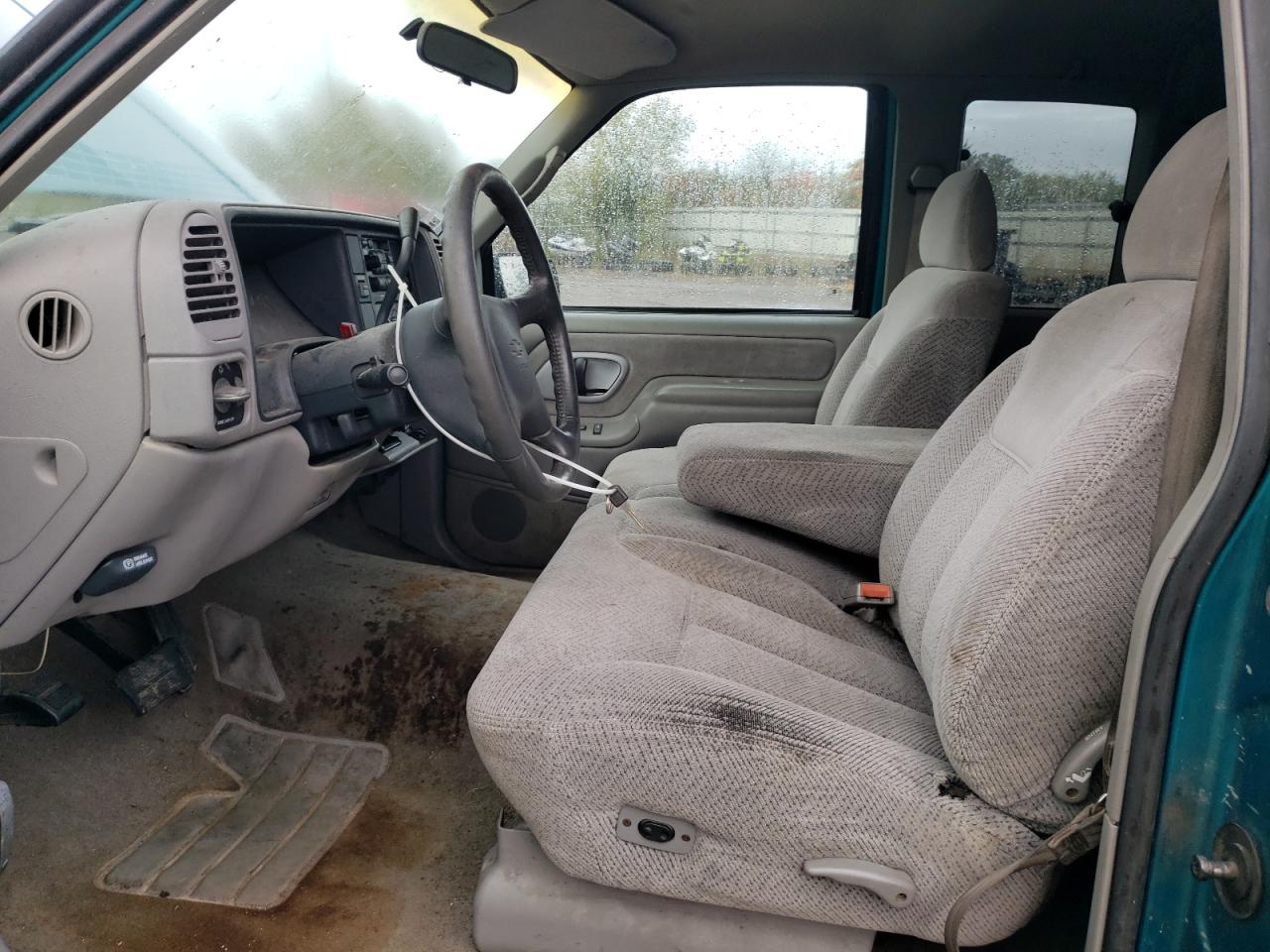 1995 Chevrolet Gmt-400 C2500 VIN: 1GCGC29N8SE168605 Lot: 82057915