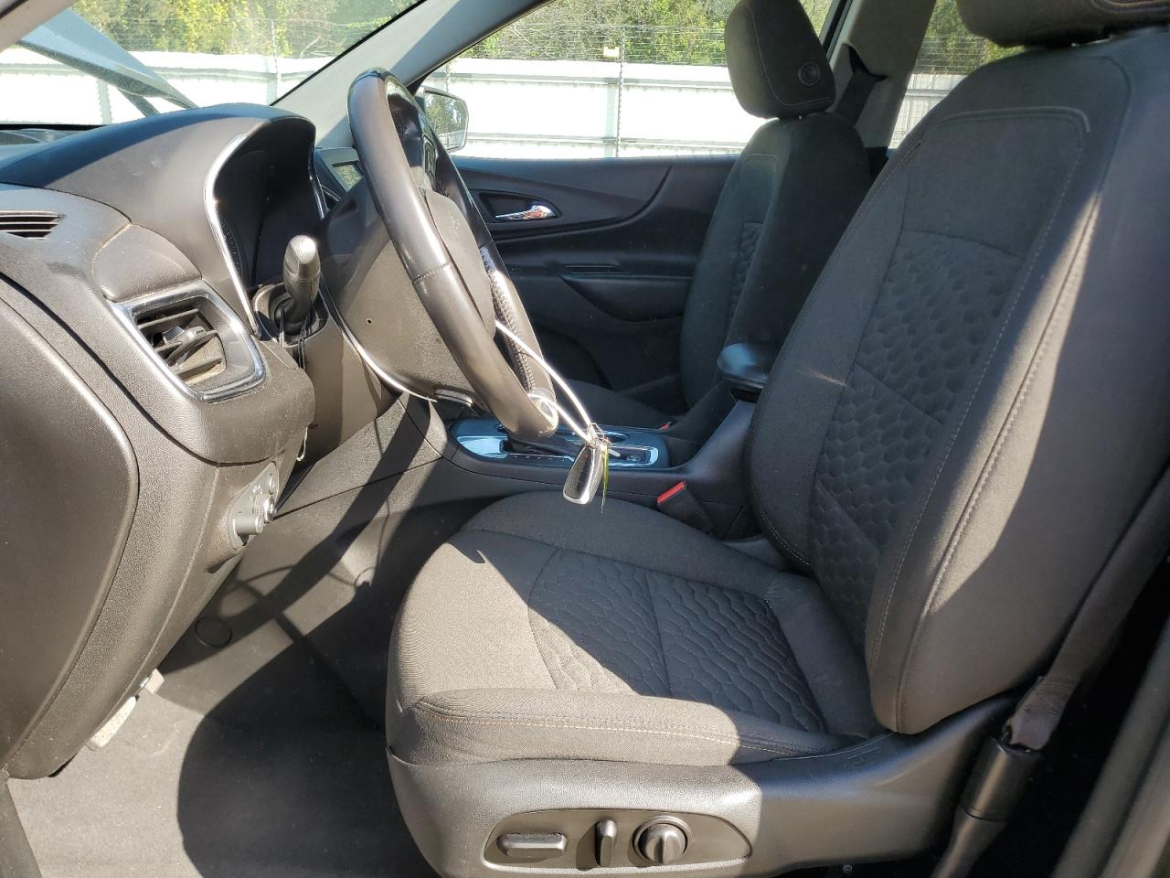 2020 Chevrolet Equinox Lt VIN: 2GNAXJEVXL6114388 Lot: 81681925