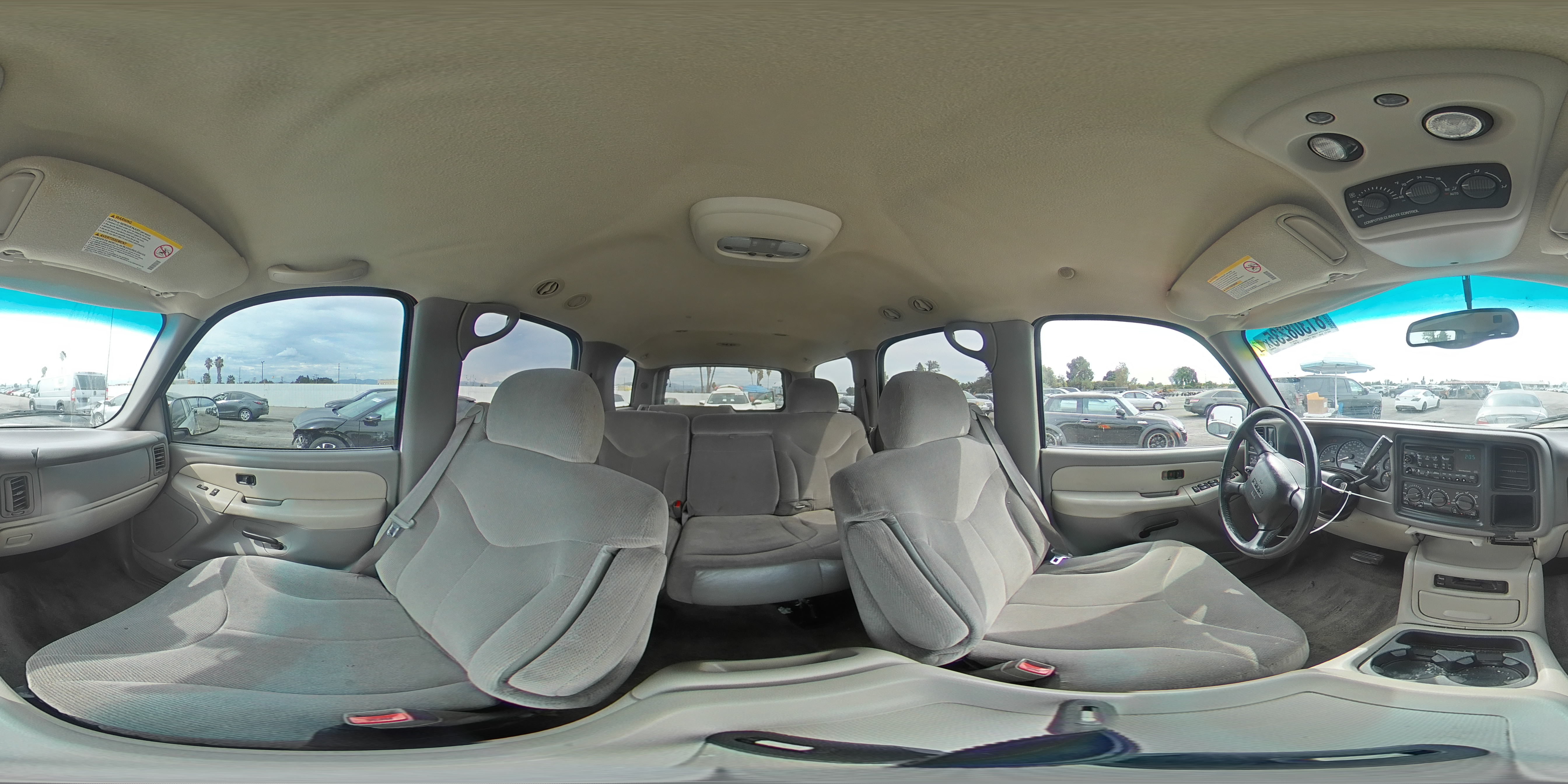2002 GMC Yukon VIN: 1GKEC13T82R280343 Lot: 81308235