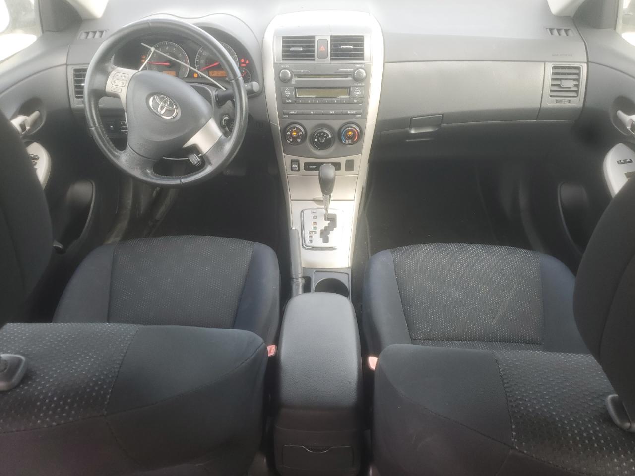 2010 Toyota Corolla Base VIN: 1NXBU4EE3AZ218187 Lot: 83969795