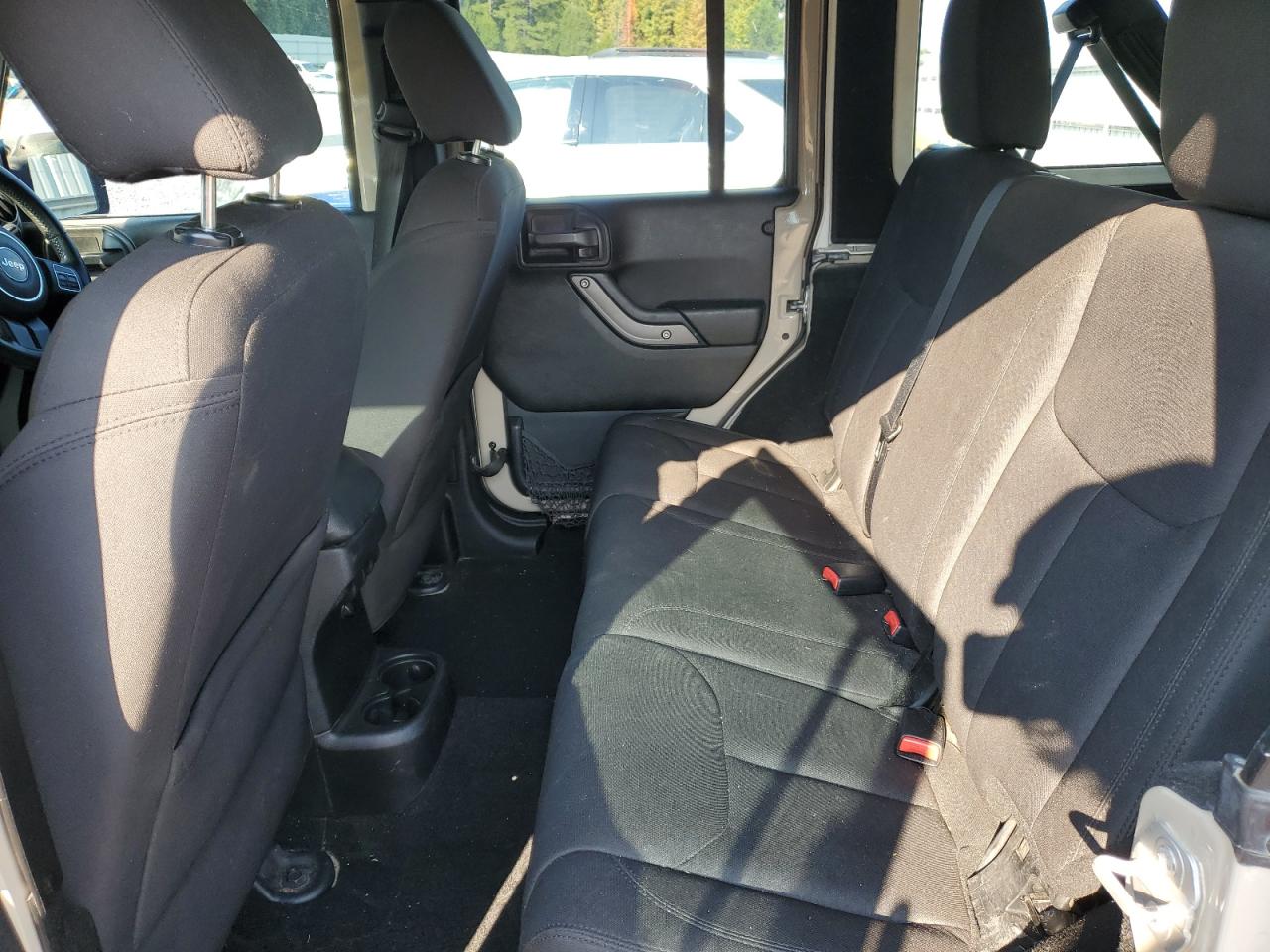 2016 Jeep Wrangler Unlimited Sport VIN: 1C4BJWKG9GL293666 Lot: 81081065