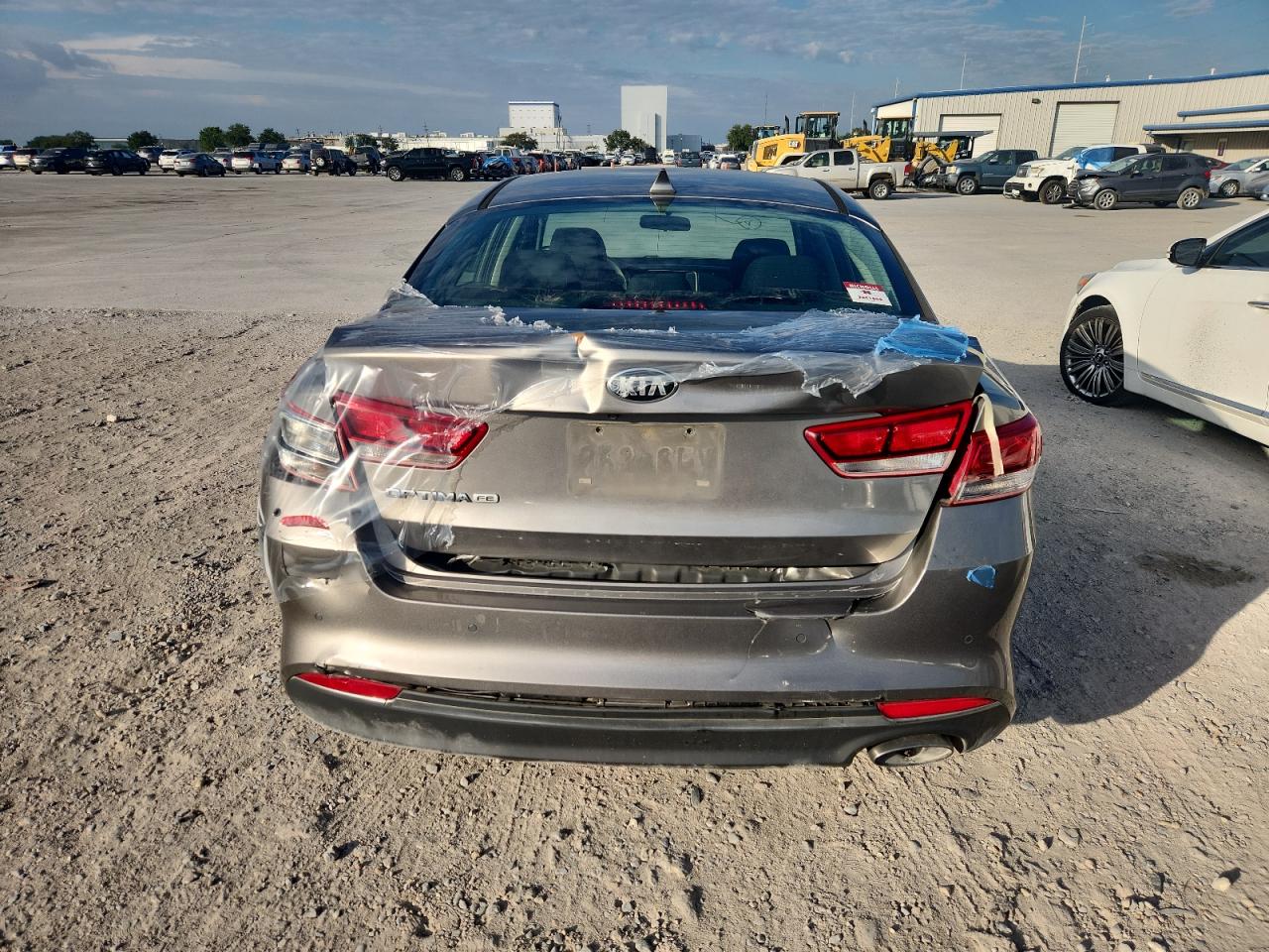 2018 Kia Optima Lx VIN: 5XXGT4L39JG232664 Lot: 71206175