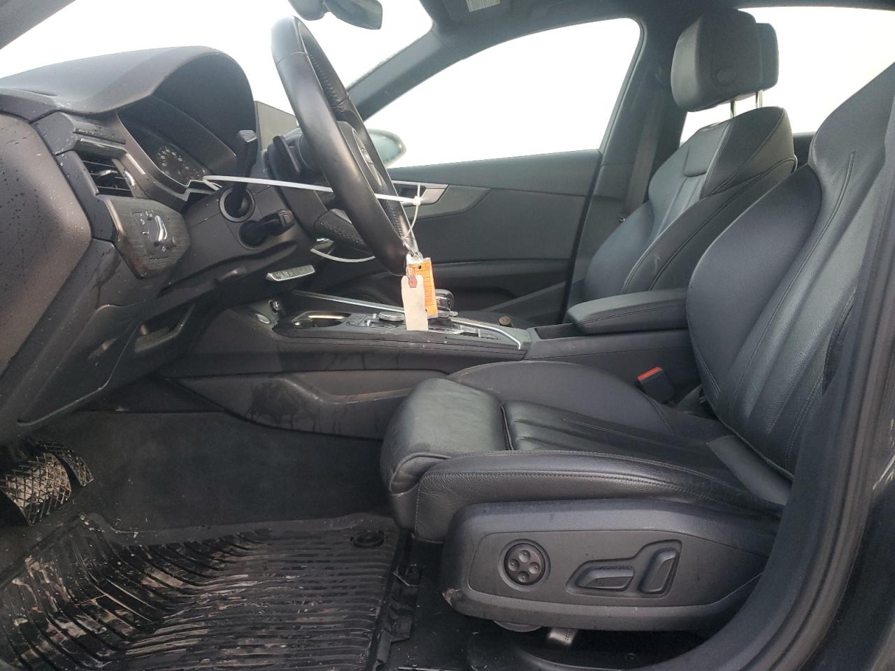 2019 Audi A4 Premium VIN: WAUDNAF46KA117756 Lot: 72015985