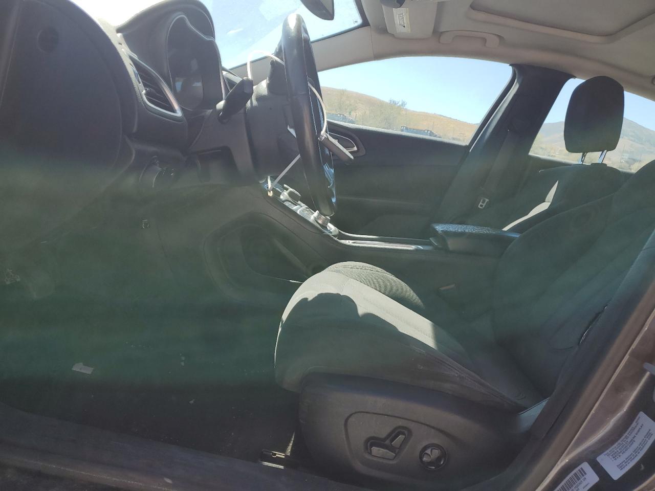 2015 Chrysler 200 Limited VIN: 1C3CCCAB0FN655037 Lot: 82134645