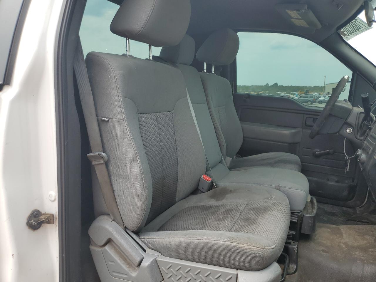 2011 Ford F150 VIN: 1FTMF1CM2BFC10085 Lot: 71880305