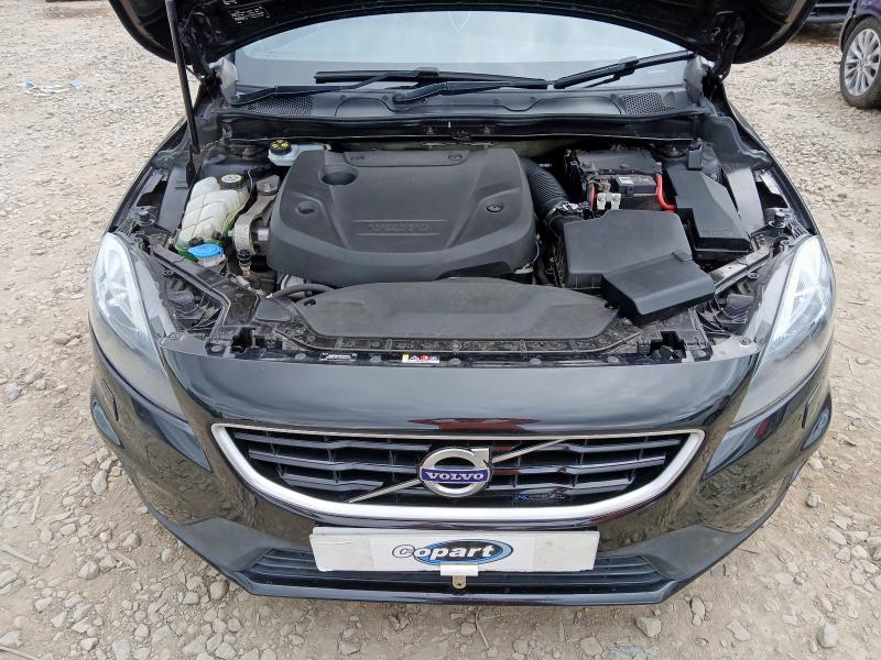 2015 VOLVO V40 R-DESIGN D2 
