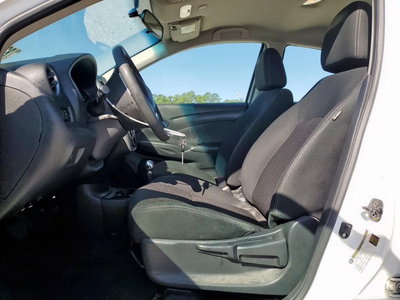 2016 Nissan Versa S VIN: 3N1CN7AP5GL831092 Lot: 83877035