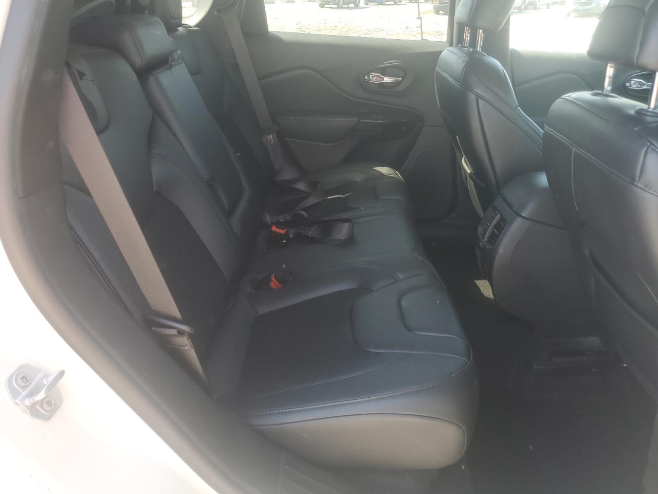 2019 Jeep Cherokee Latitude Plus VIN: 1C4PJMLX6KD485879 Lot: 83935975