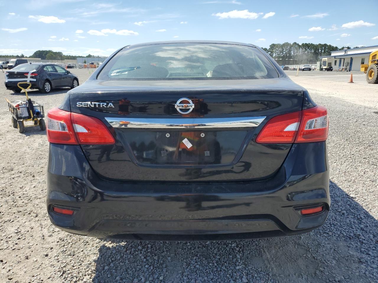 2018 Nissan Sentra S VIN: 3N1AB7AP6JY300445 Lot: 71319775
