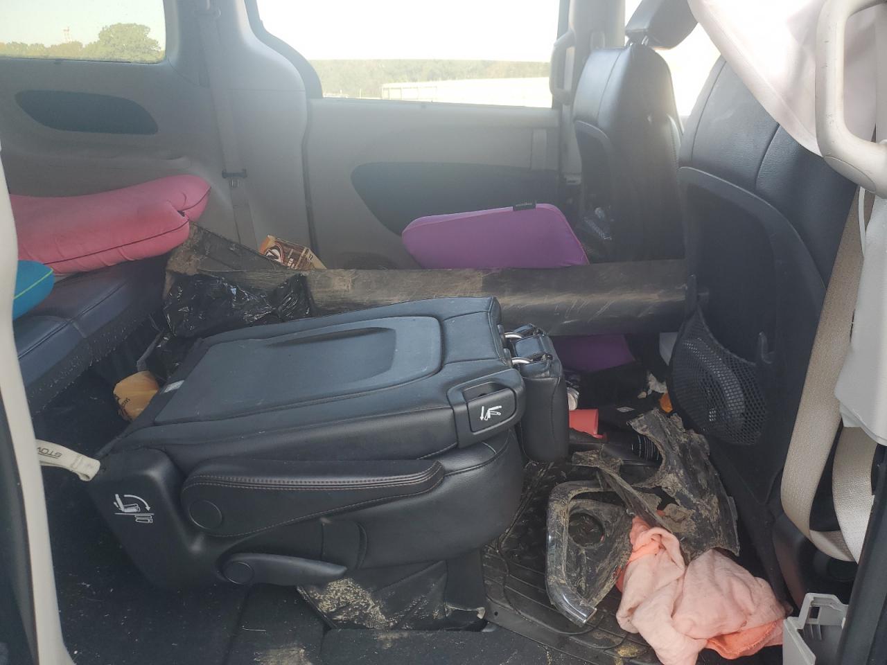 2020 Chrysler Pacifica Touring L VIN: 2C4RC1BG8LR271333 Lot: 81385515