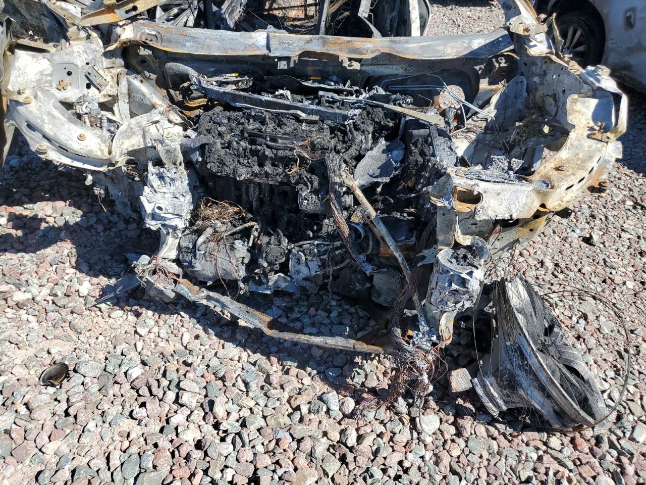 2022 Volvo Xc60 T8 Recharge R-Design VIN: AZ400967 Lot: 83861875