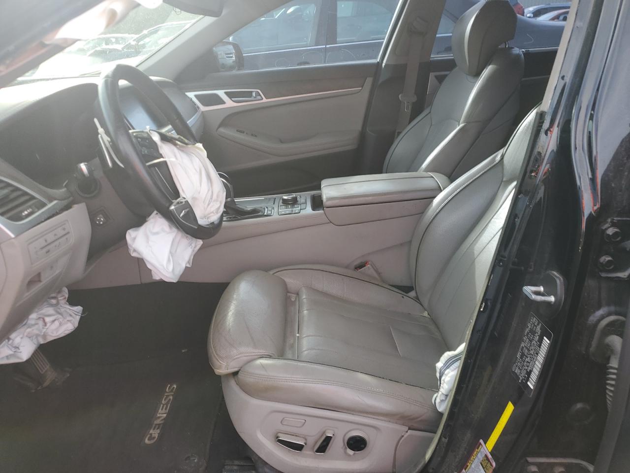 2015 Hyundai Genesis 5.0L VIN: KMHGN4JFXFU016519 Lot: 82059735