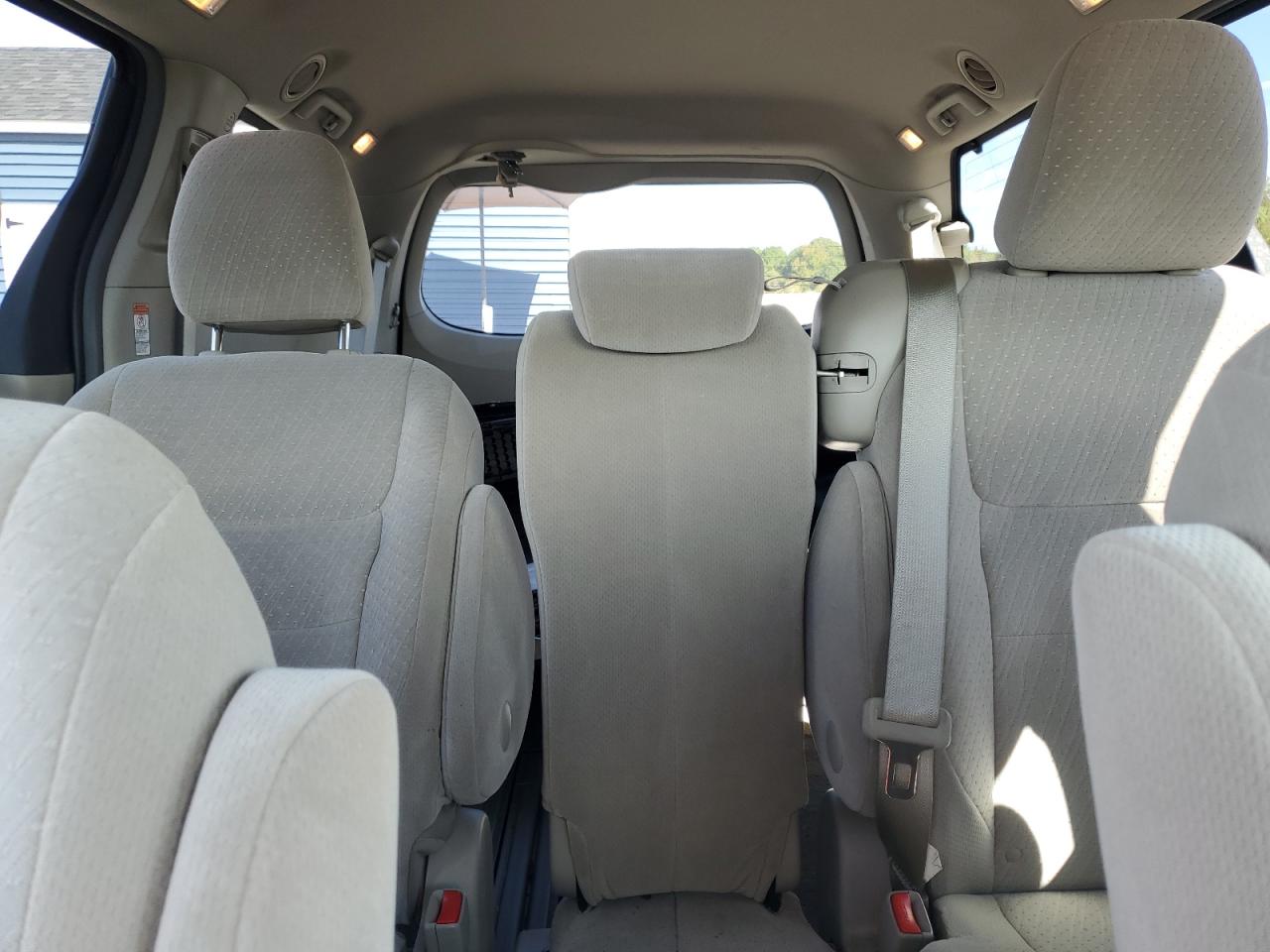 2015 Toyota Sienna Le VIN: 5TDKK3DC1FS563170 Lot: 81274975