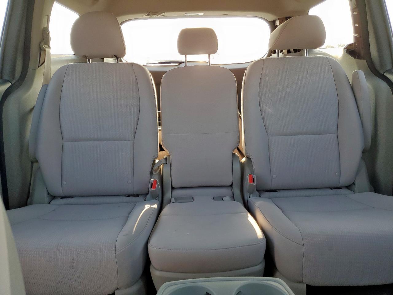 2019 Kia Sedona Lx VIN: KNDMB5C13K6538754 Lot: 71818825