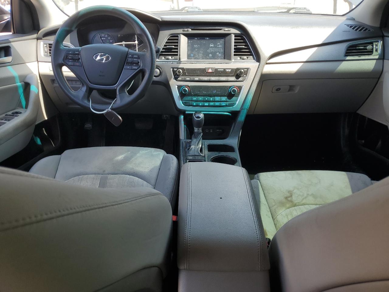 2017 Hyundai Sonata Hybrid VIN: KMHE24L14HA055421 Lot: 80409205