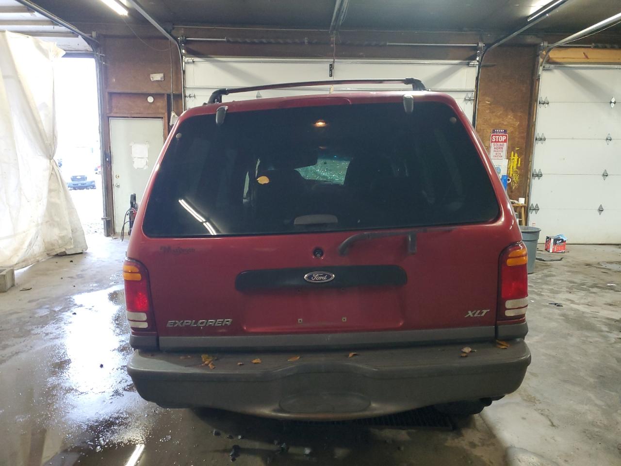 1999 Ford Explorer VIN: 1FMZU34E0XUC18649 Lot: 83829905