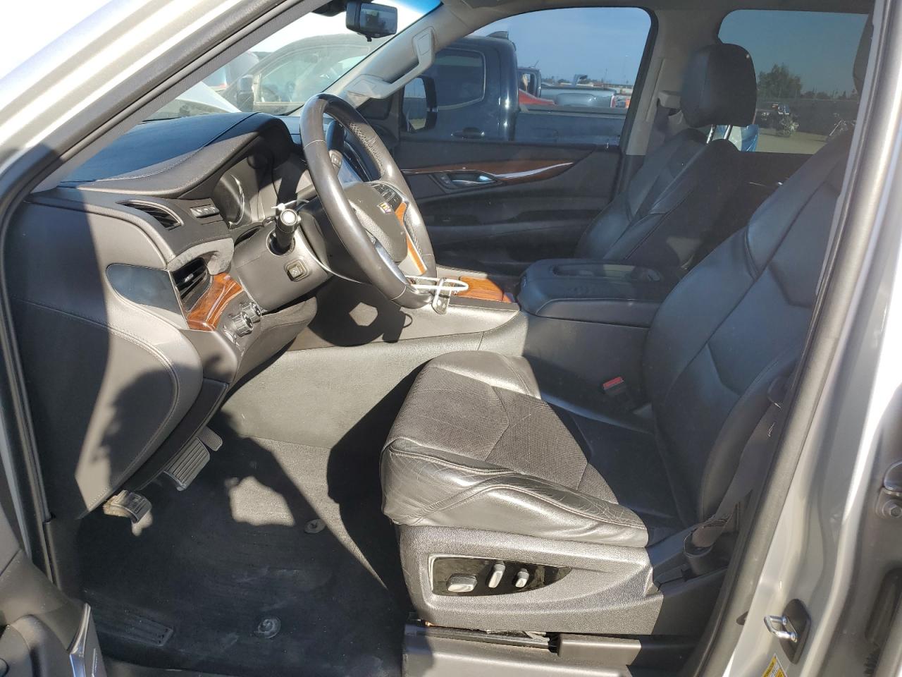 2017 Cadillac Escalade Luxury VIN: 1GYS4BKJ5HR405500 Lot: 81289655