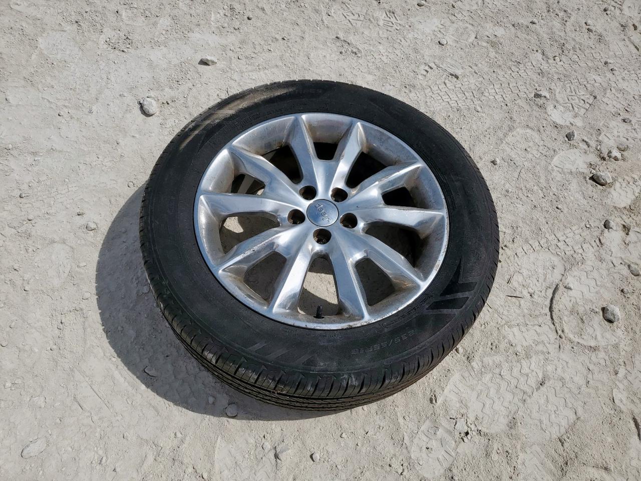 2015 Jeep Cherokee Limited VIN: 1C4PJLDSXFW579951 Lot: 81885575