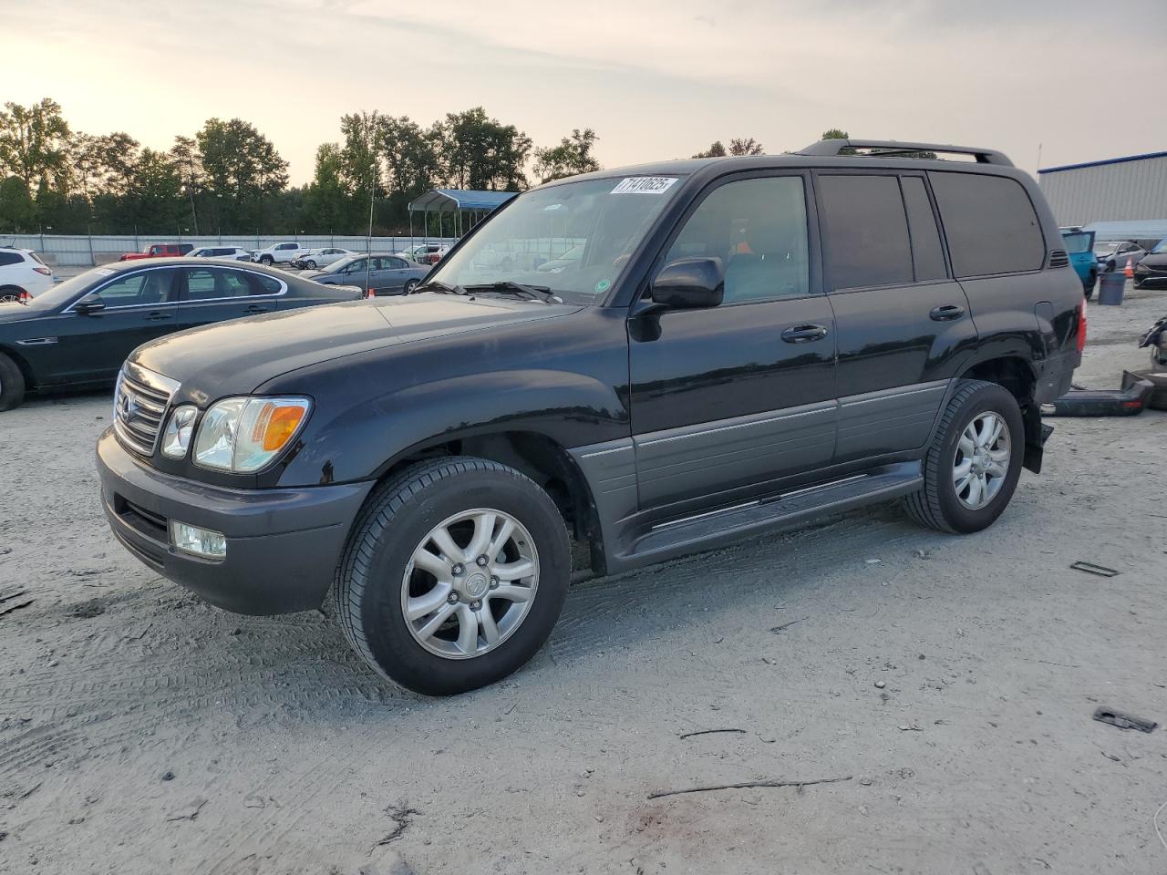 LEXUS LX470 2004. Lot# 71410625. VIN JTJHT00WX43541878. Photo 1