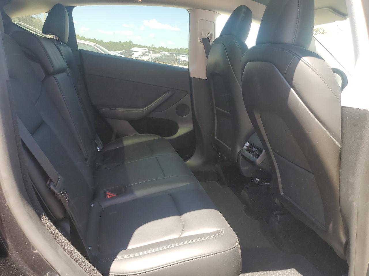 2024 Tesla Model Y VIN: 7SAYGDED2RF164191 Lot: 71048385