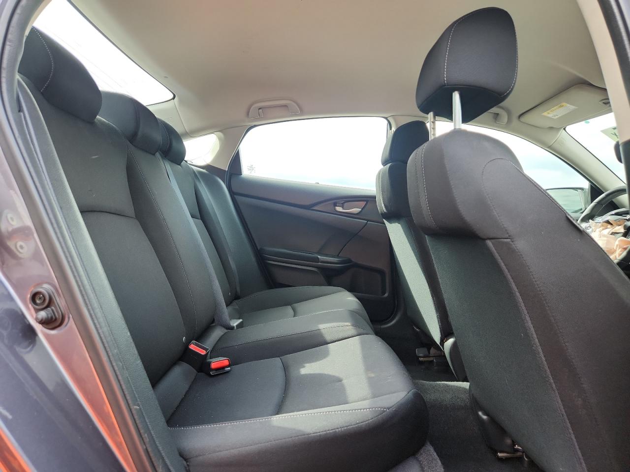 2018 Honda Civic Lx VIN: 19XFC2F50JE043827 Lot: 84421015