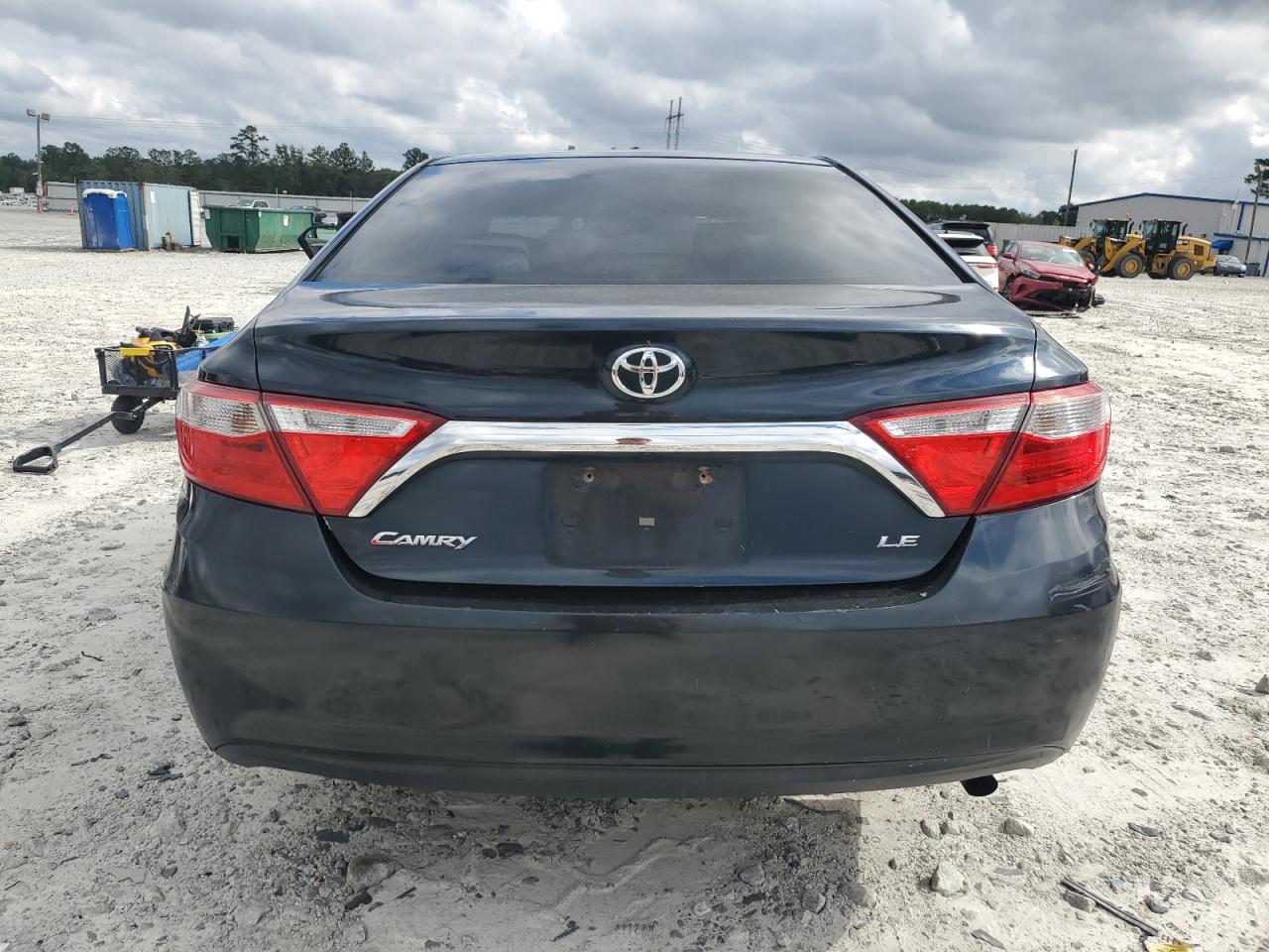 2015 Toyota Camry Le VIN: 4T1BF1FK0FU092844 Lot: 81842685