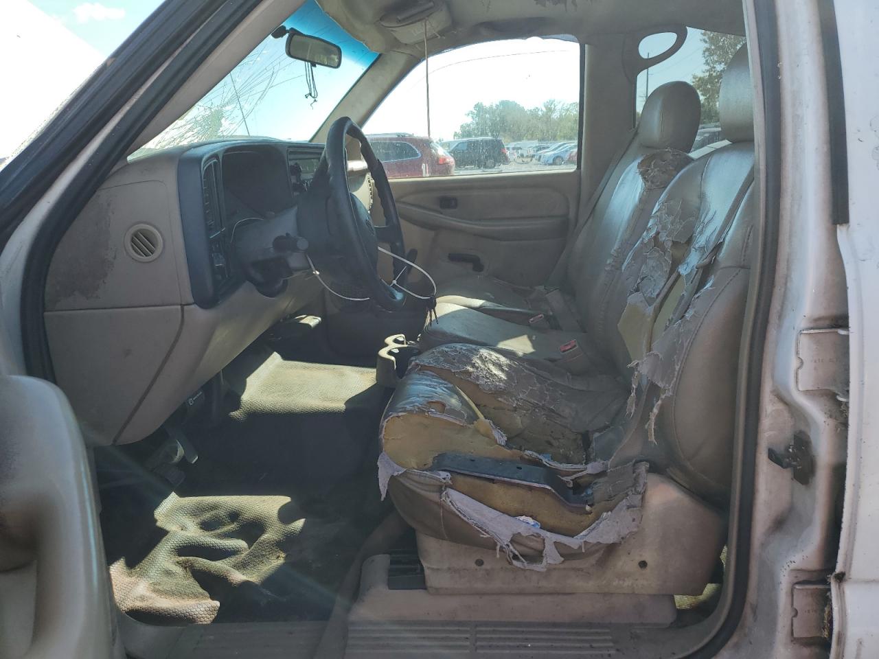 2002 Chevrolet Silverado C2500 Heavy Duty VIN: 1GCHC23U82F125526 Lot: 84210525