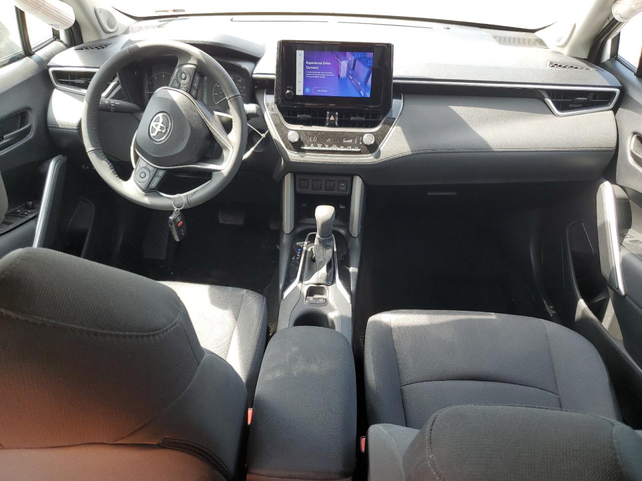 2024 Toyota Corolla Cross Le VIN: 7MUBAABG4RV098892 Lot: 71555115