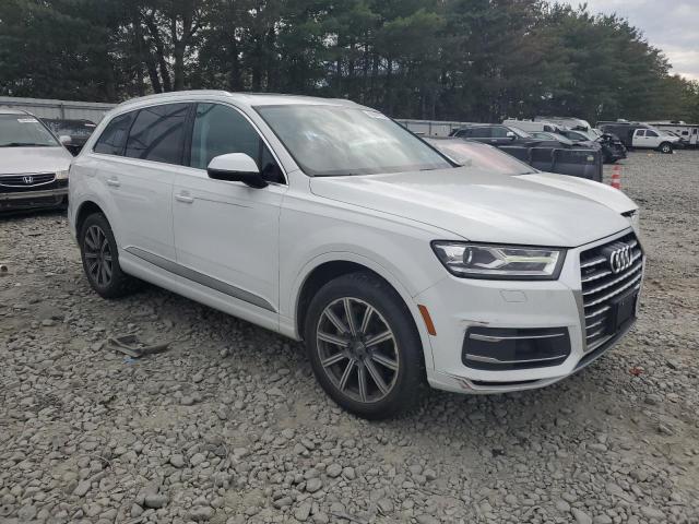 Паркетники AUDI Q7 2017 Белы