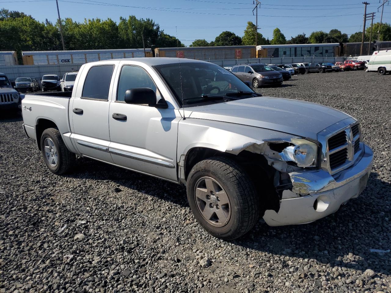2005 Dodge Dakota Quad Laramie VIN: 1D7HW58N85S256886 Lot: 81697985