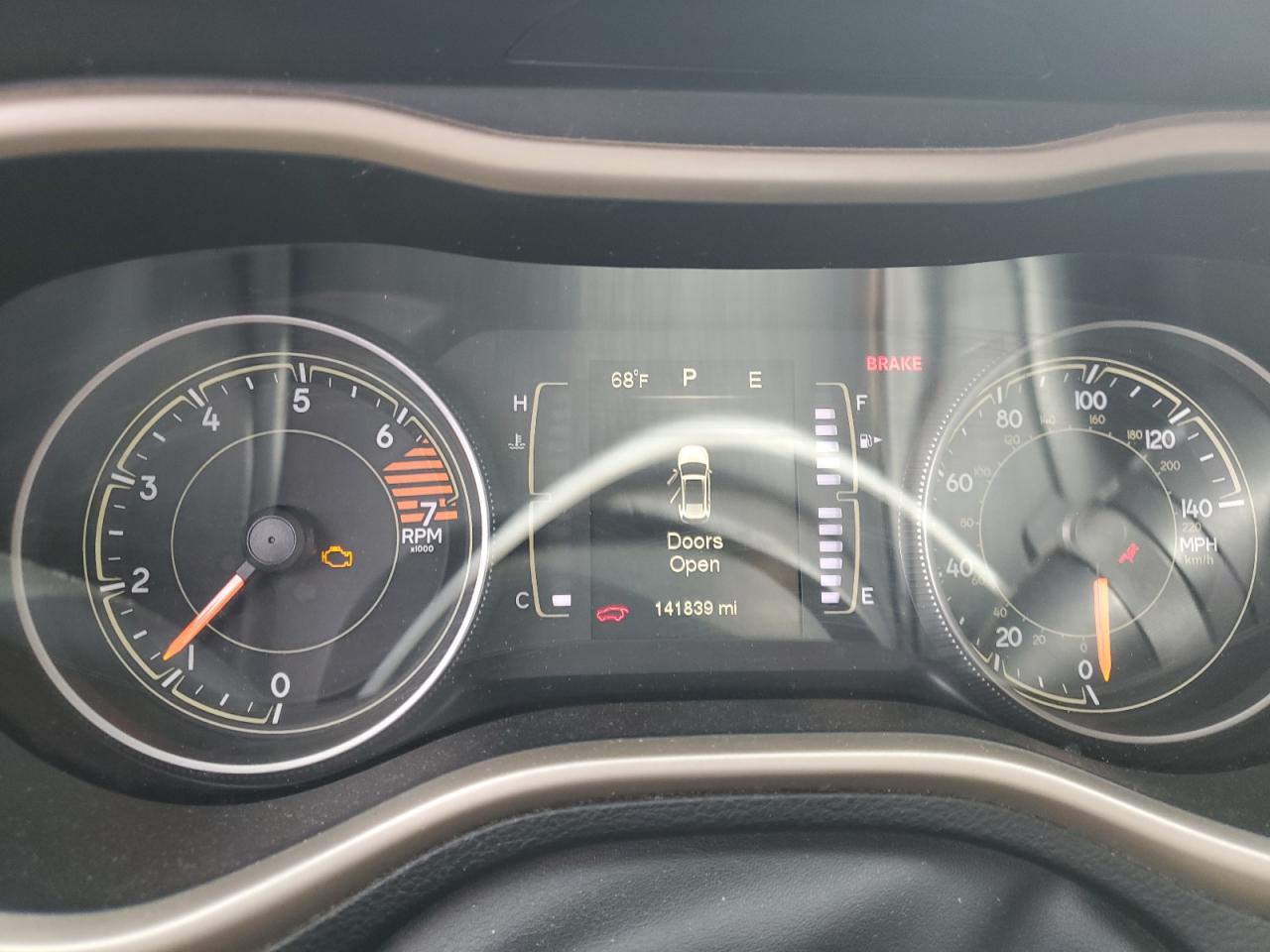 2016 Jeep Cherokee Latitude VIN: 1C4PJMCB1GW246157 Lot: 81599425