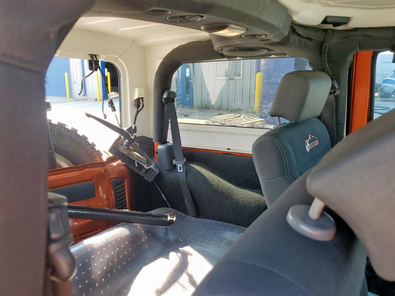 2010 Jeep Wrangler Sport VIN: 1J4AA2D18AL203647 Lot: 71699525