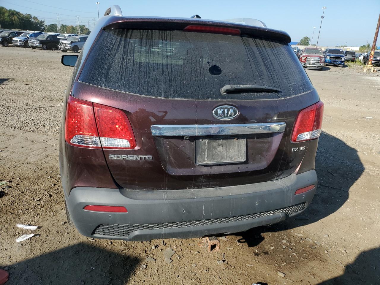 2011 Kia Sorento Ex VIN: 5XYKUDA25BG060180 Lot: 81182185